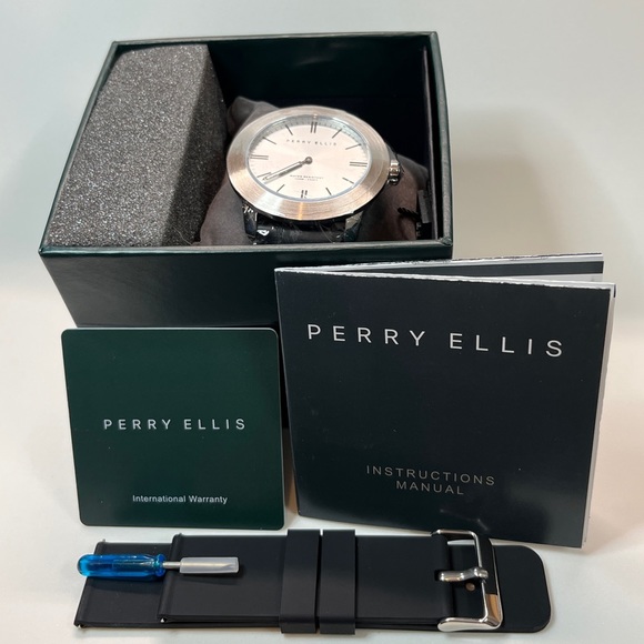 Watch 46mm Steel Case 10ATM Water Resistant. NEW - Picture 2 of 7